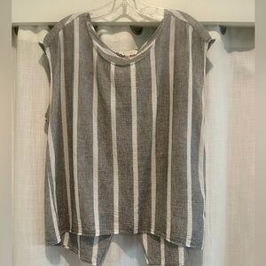 TiVo by Vince Camuto Sleevless Striped criss cross back blouse SZ M